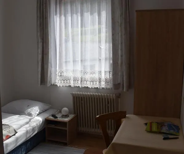 לינה וארוחת בוקר Alpengasthof Schuster